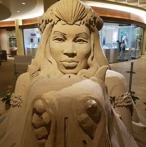 Meet your Posher, Sandra